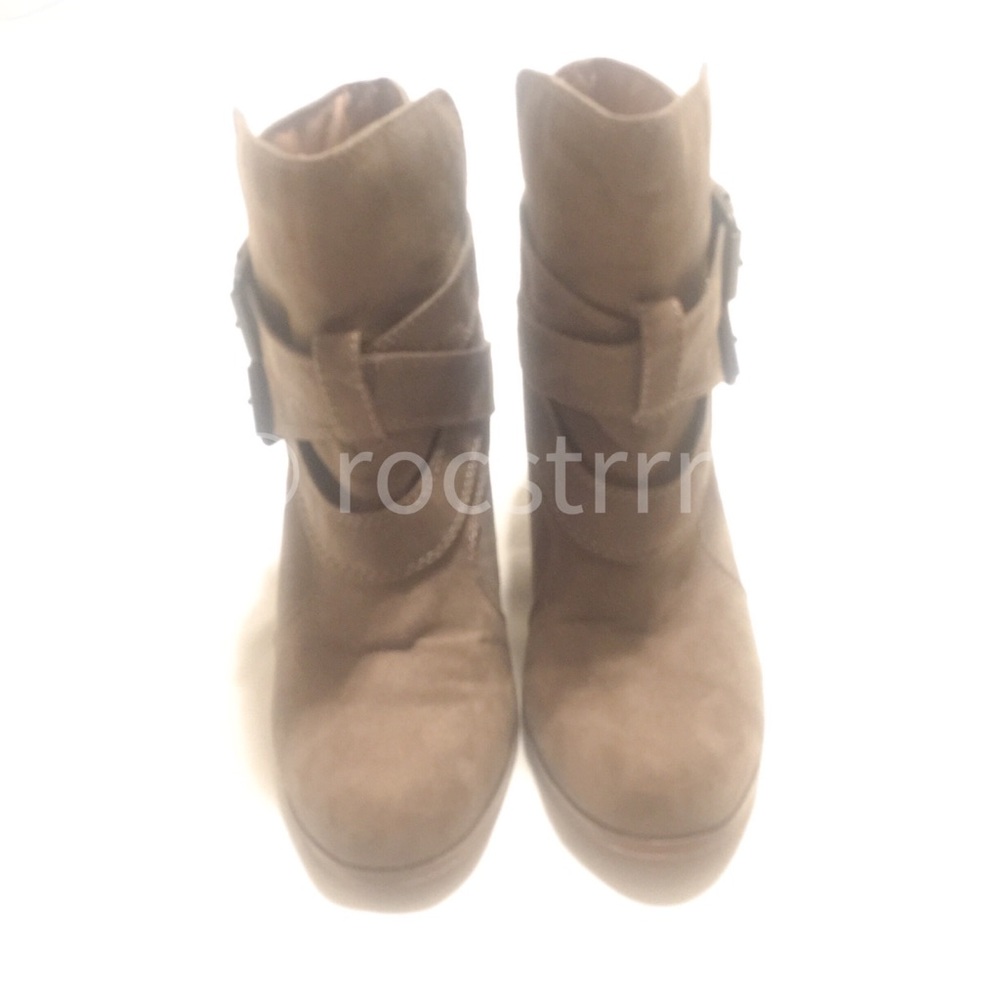 American Eagle Women's Olive Suede Ankle Boots